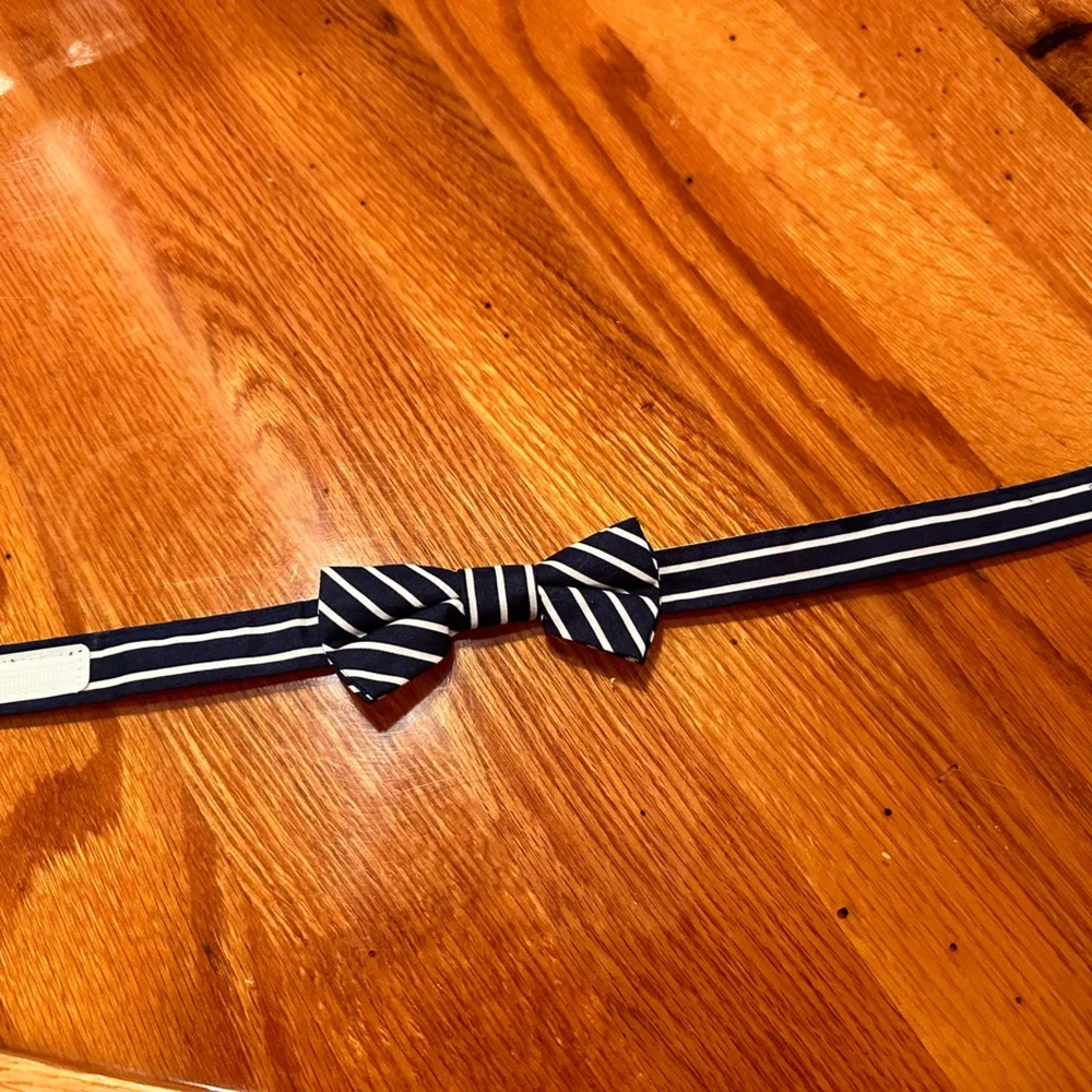 Toddler bow tie